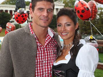 Nach neun Jahren gehen Mario Gomez und seine Jugenliebe Silvia Meichel getrennte Wege. Noch auf den Oktoberfest schien das einstige Paar glücklich zu sein