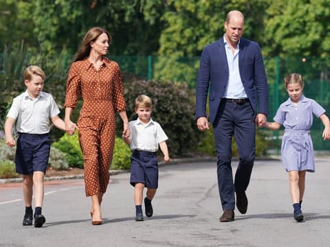 Prinz Louis' erster Schultag: Kate, William, George und Charlotte begleiten ihn 