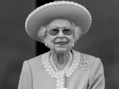 Queen Elizabeth II. in Schwarz-Weiß