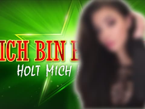 Melody Haase mit dem Dschungelcamp-Logo