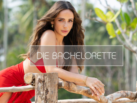 "Die Bachelorette" 2023 Jennifer Saro im roten Kleid & Logo 