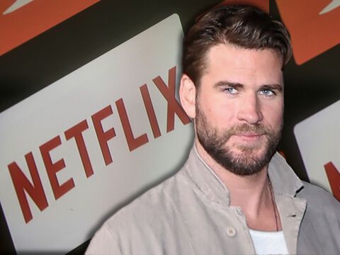 Liam Hemsworth vor Netflix-Logo