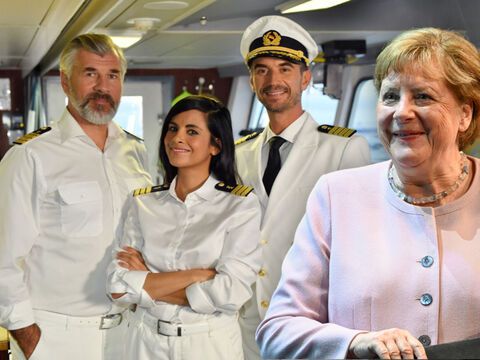 Angela Merkel bei "Das Traumschiff" Fotomontage