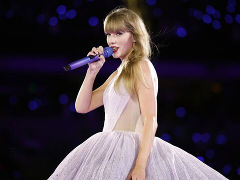Taylor Swift im Prinzessinnenkleid bei "The Eras"-Tour