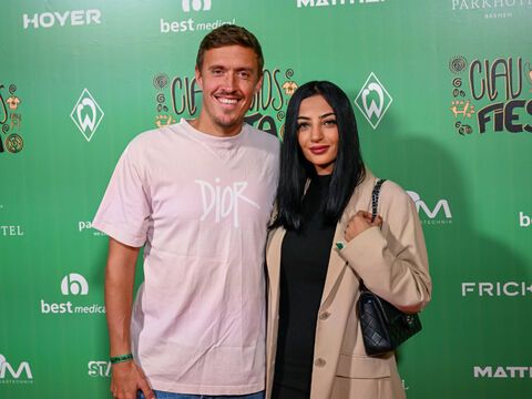 Max Kruse mit Ehefrau Dilara Kruse bei Werder Bremen