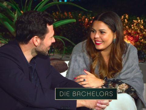 "Die Bachelors" Folge 2: Sebastian Klaus und Eva unterhalten sich 