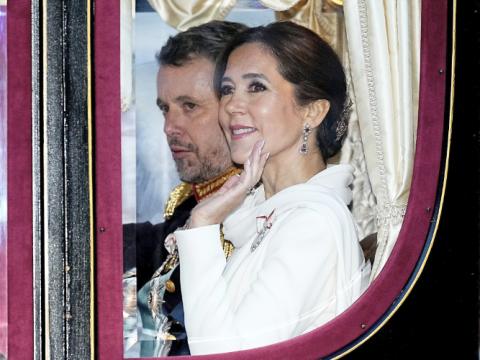 König Frederik und Königin Mary in einer kutsche. 