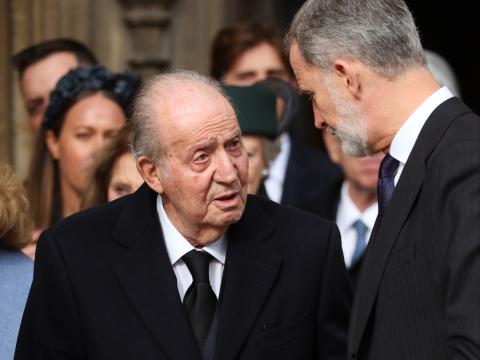 Juan Carlos und König Felipe von Spanien 