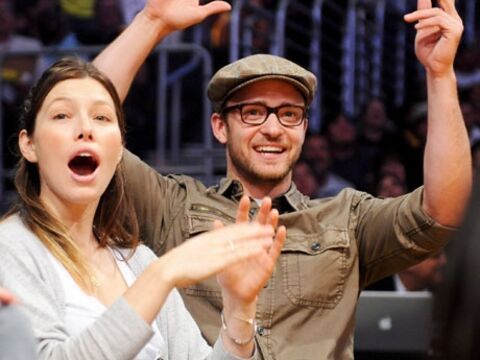 Trennungsgerüchte adieu! Justin Timberlake und Dauerfreundin Jessica Biel besuchten am 21. April zusammen ein Basketball-Spiel der L.A. Lakers in Los Angeles. Sieht etwa so ein unglückliches Pärchen aus?