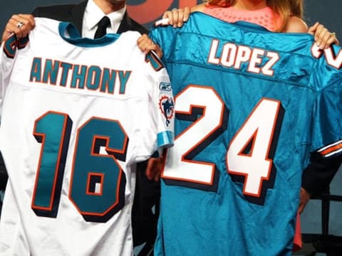 Marc Anthony hat sich in ein Football-Team eingekauft und ist neuerdings stolzer Mitbesitzer der "Miami Dolphins"