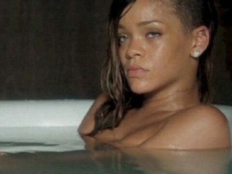 Rihannas Video für ihren neuen Song "Stay" zeigt viel nackte Haut