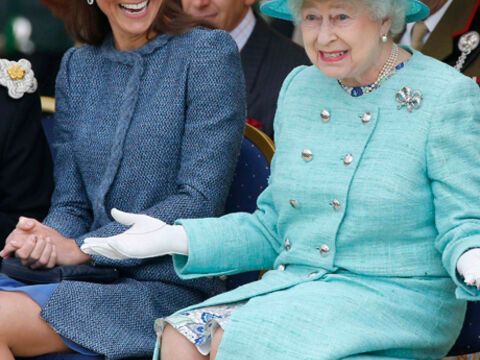 Selbst die Queen wusste nichts von Kates Schwangerschaft 