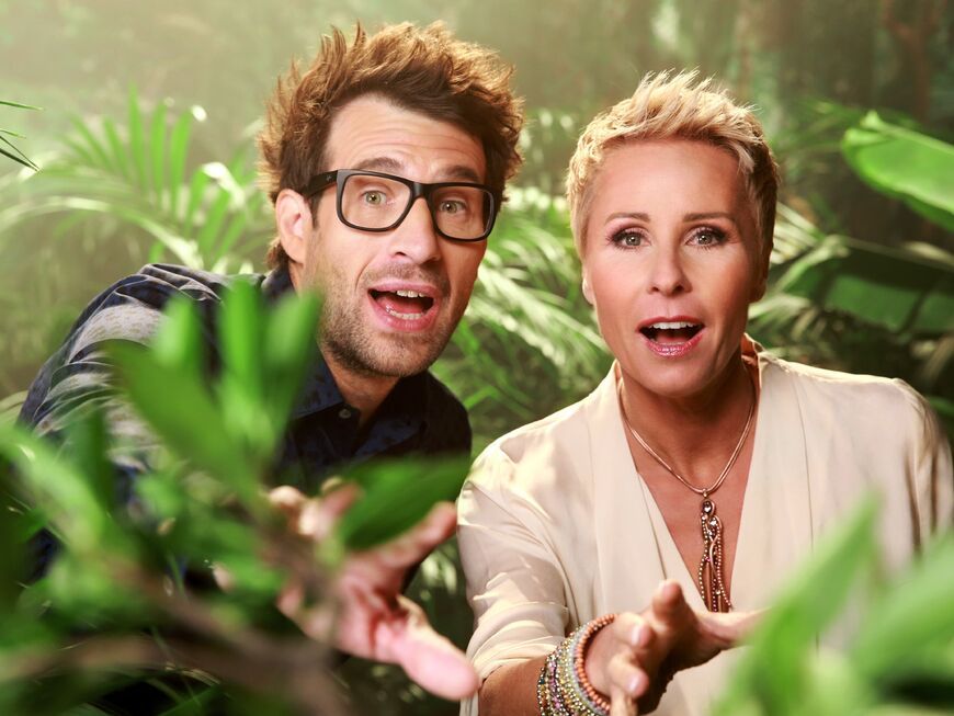 Sonja Zietlow mit Daniel Hartwich im Dschungelcamp