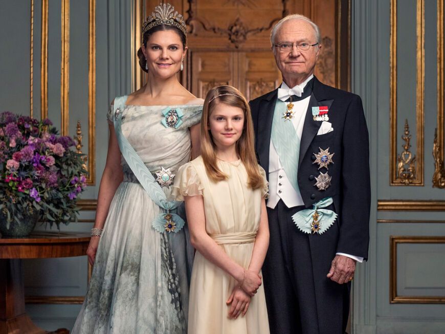 Victoria von Schweden, Estelle von Schweden und König Carl Gustav