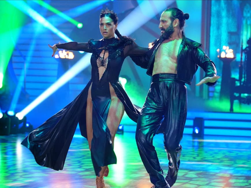 Amira Pocher und Massimo Sinató tanzen bei "Let's Dance"