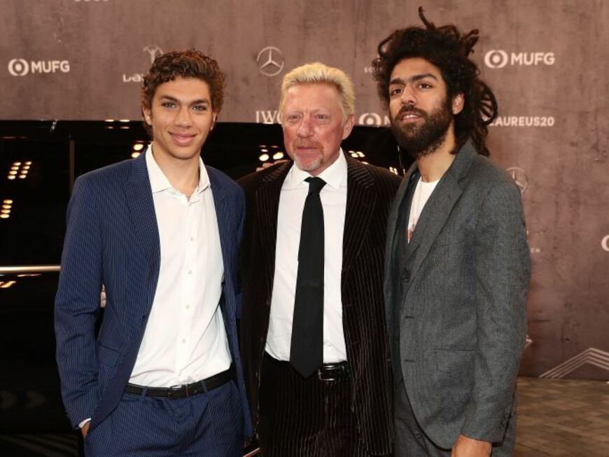 Boris Becker posiert mit seinen Söhnen Elias und Noah