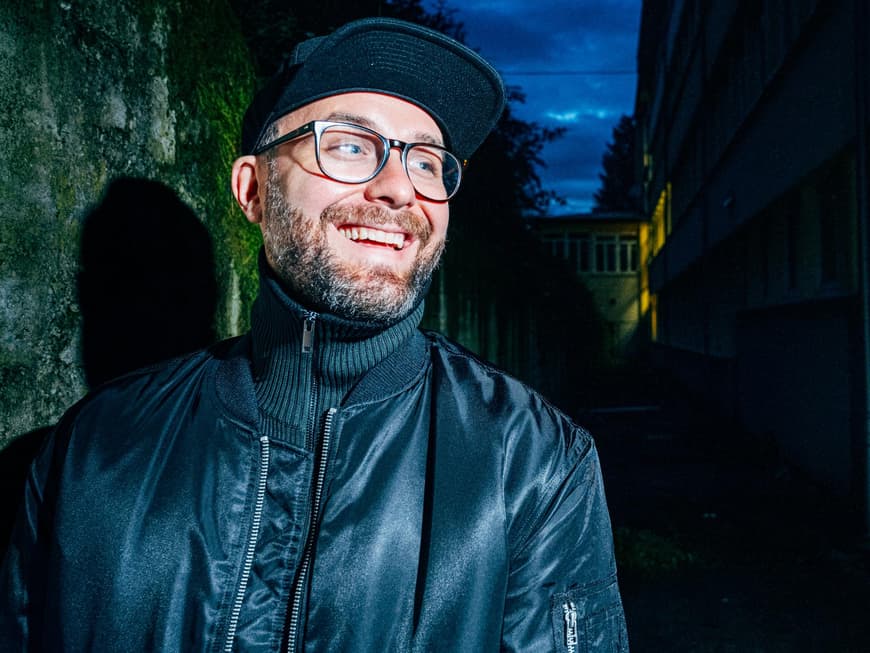 Mark Forster So sieht er ohne Cap aus