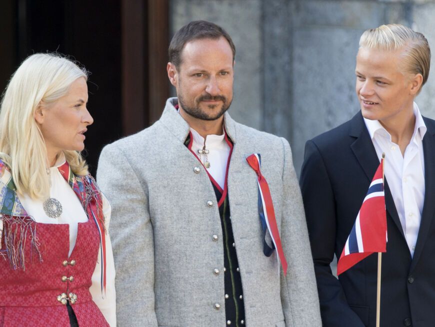 Kronprinzessin Mete-Marit, Kronprinz Haakon und Marius Borg Høiby.