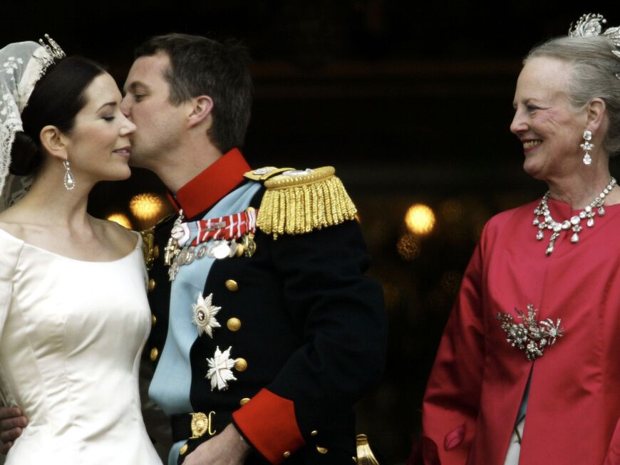 Prinzessin Mary, Prinz Frederik und Königin Margrethe bei ihrer Hochzeit in Copenhagen.