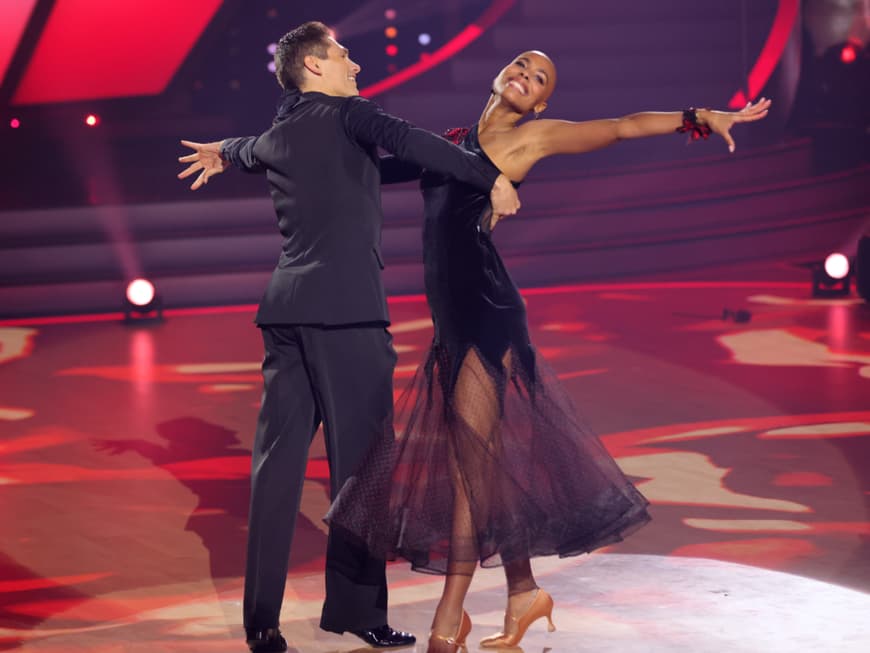 Christian Polanc und Sharon Battiste tanzen bei "Let's Dance"