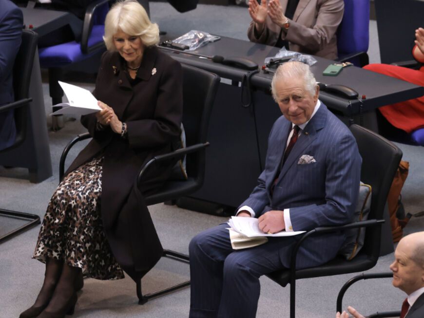 Queen Consort Camilla und König Charles III. im Deutschen Bundestag. 