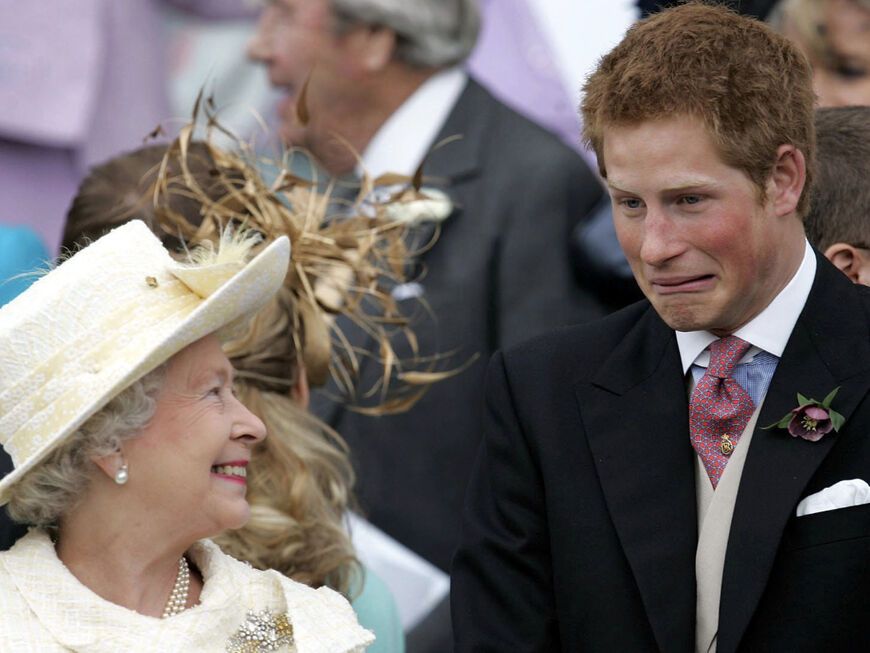 Queen Elizabeth II. und Prinz Harry, 2005. 