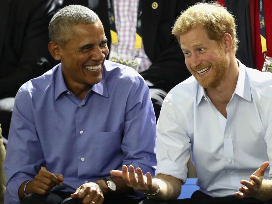 Barack Obama und Prinz Harry bei einer Sportveranstaltung. 