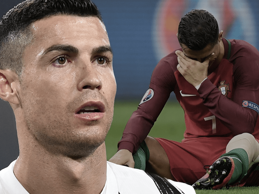 Cristiano Ronaldo guckt geschockt und weint