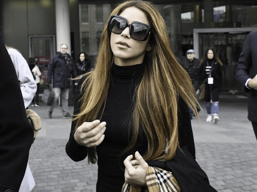 Shakira mit Sonnenbrille beim Sorgerechts-Prozess gegen Piqué