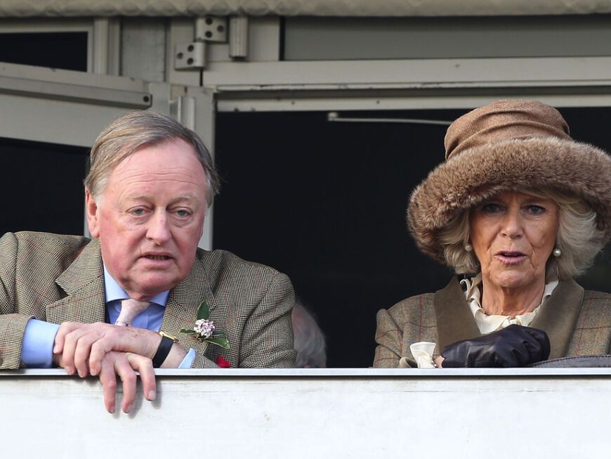 Andrew Parker Bowles und Königin Camilla. 