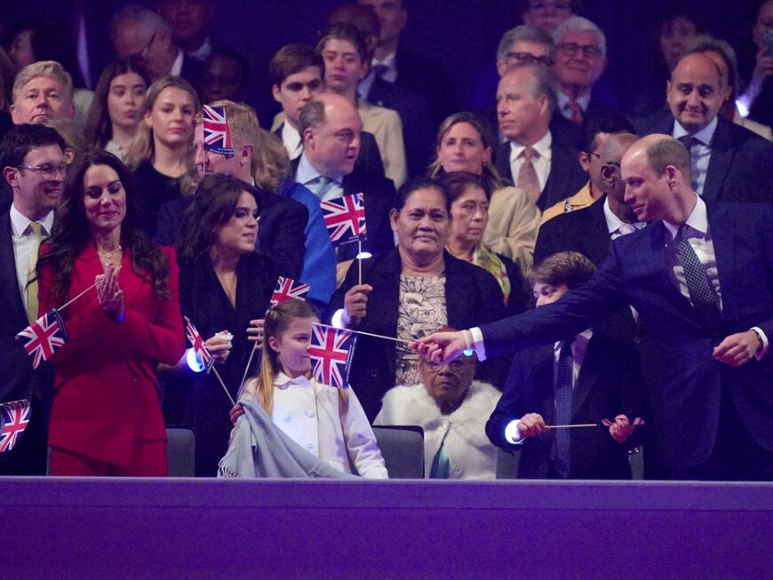 Prinzessin Kate, Prinzessin Charlotte, Prinz George und Prinz William bei dem Krönungs-Konzert. 