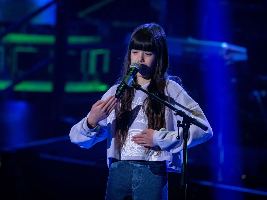 "The Voice Kids"-Finalistin Fia berührt bei ihren Auftritten mit Elementen der Gebärdensprache