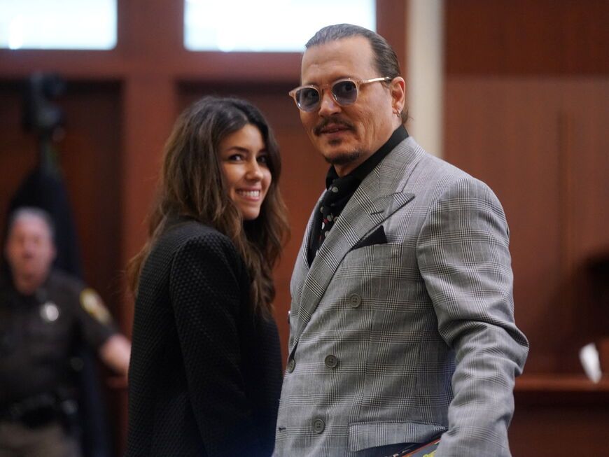 Johnny Depp und Camille Vasquez im Gericht