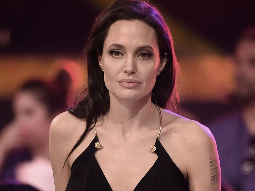 Angelina Jolie sieht bei Preisverleihung traurig aus