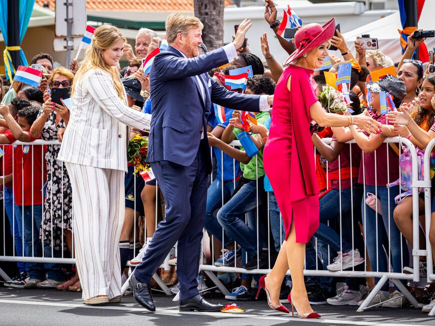 Prinzessin Amalia, König Willem-Alexander und Königin Maxima bei ihrer Familen-Tour in der Karibik.