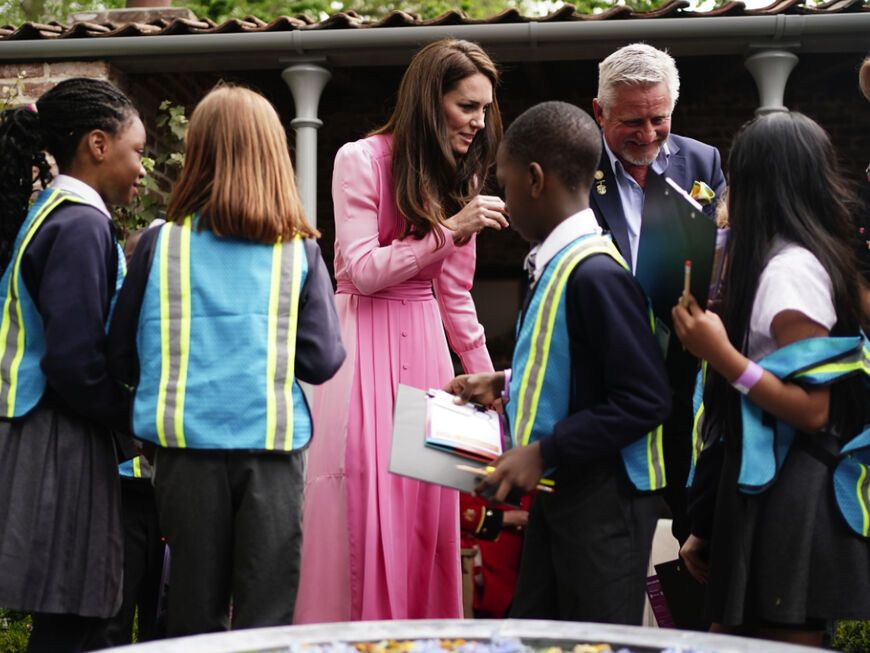 Prinzessin Kate mit Kindern. 