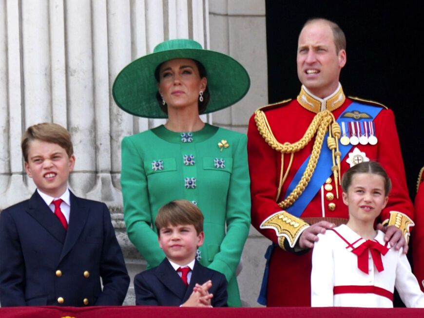 Prinzessin Kate und Prinz William mit ihren Kindern Prinz George, Prinz Louis und Prinzessin Charlotte. 
