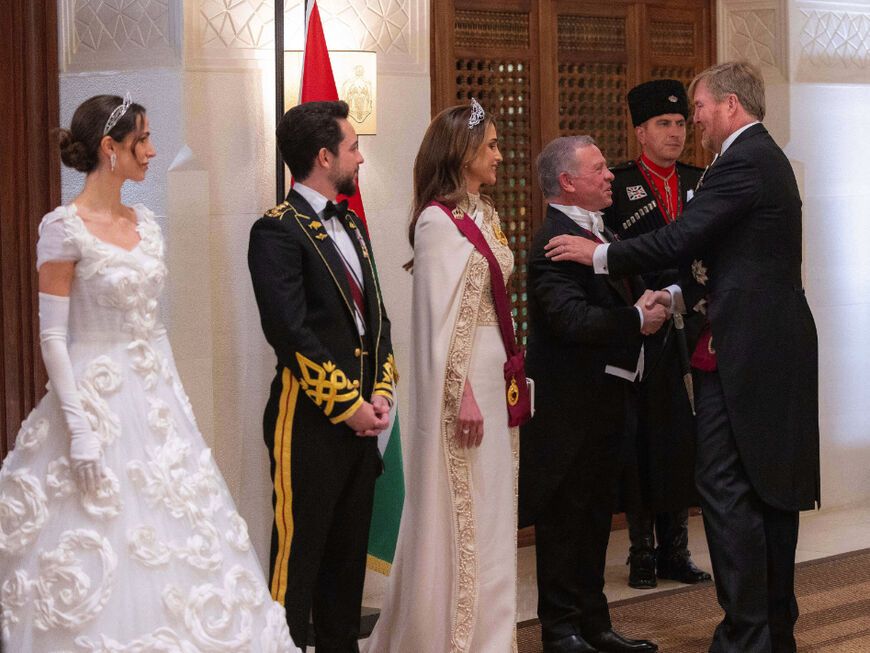 Rajwa Al Saif, Prinz Hussein, die Königin und der König von Jordanien, König Willem Alexander und Königin Máxima. 