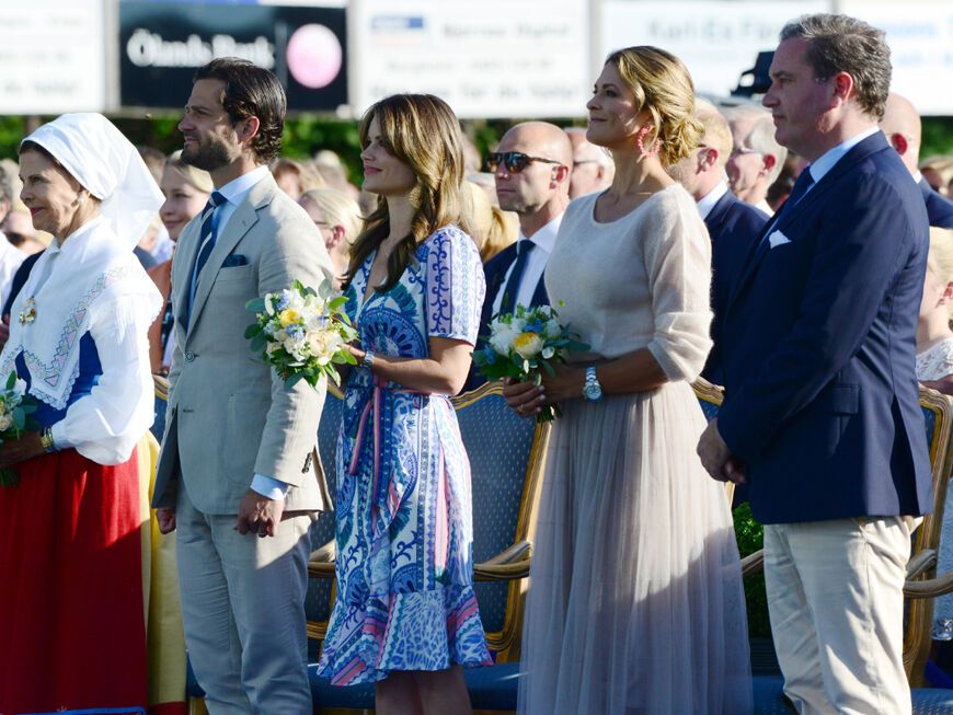 König Carl Gusatf, Königin Silvia, Prinz Carl Philip, Prinzessin Sofia, Prinzessin Madeleine und Chris O'Neill.