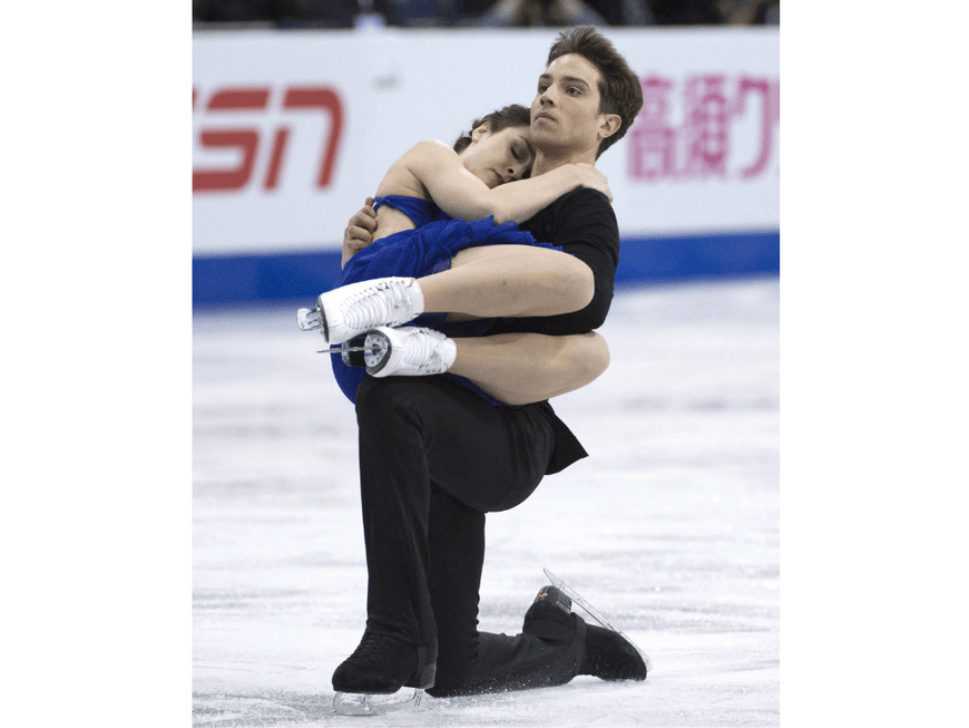 Das Eiskunstlauf-Paar Alexandra Paul und Mitchell Islam