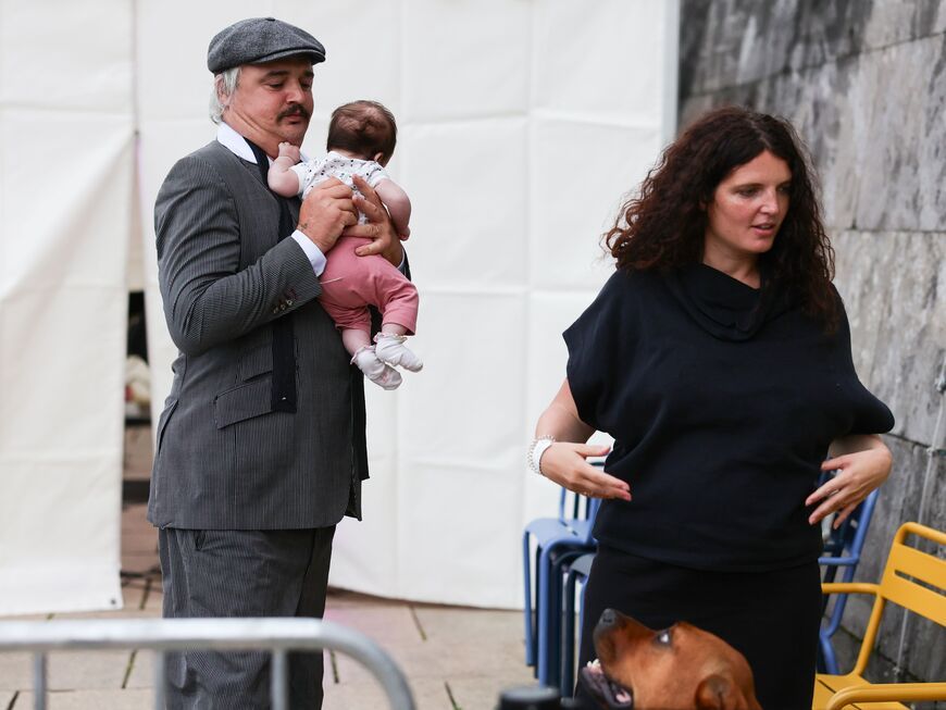 Pete Doherty mit Tochter und Ehefrau Katia de Vidas