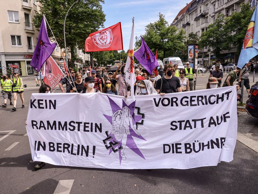 Rammstein-Protest in Berlin