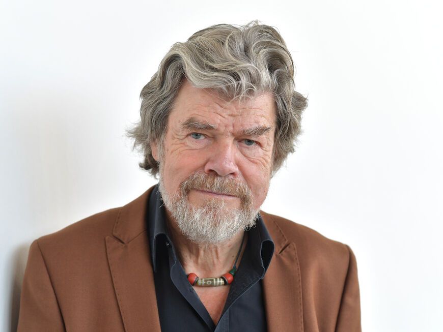 Reinhold Messner guckt ernst