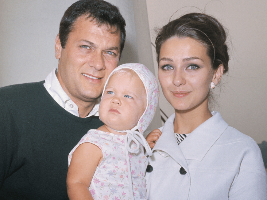 Christine Kaufmann mit Ehemann Tony Curtis und Tochter Alexandra 