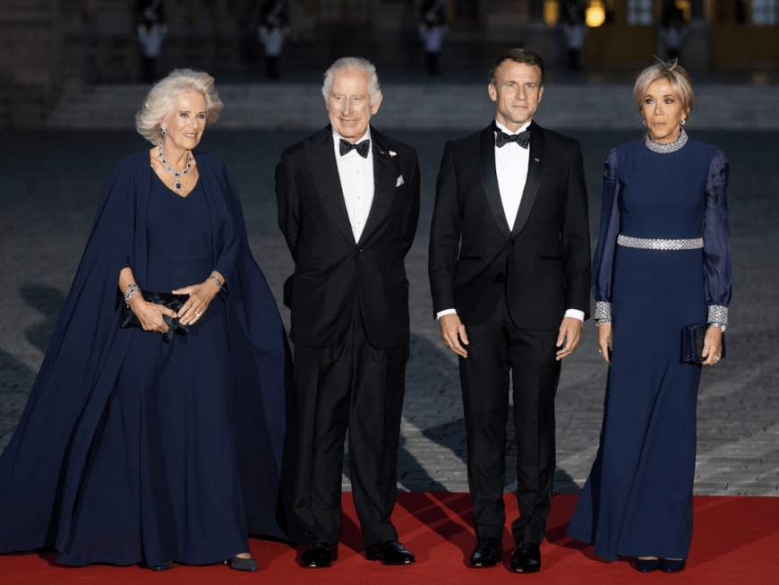 Staatsbankett in Versailles: Königin Camilla, König Charles, Emmanuel Macron und Brigitte Macron 