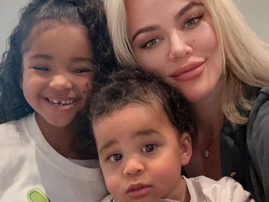 Khloé Kardashian mit ihren Kindern True und Tatum