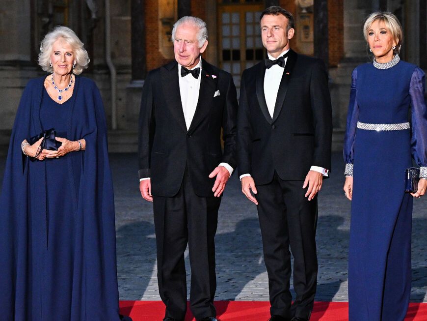Königin Camilla, König Charles III., Emmanuel Macron und Brigitte Macron in Paris. 