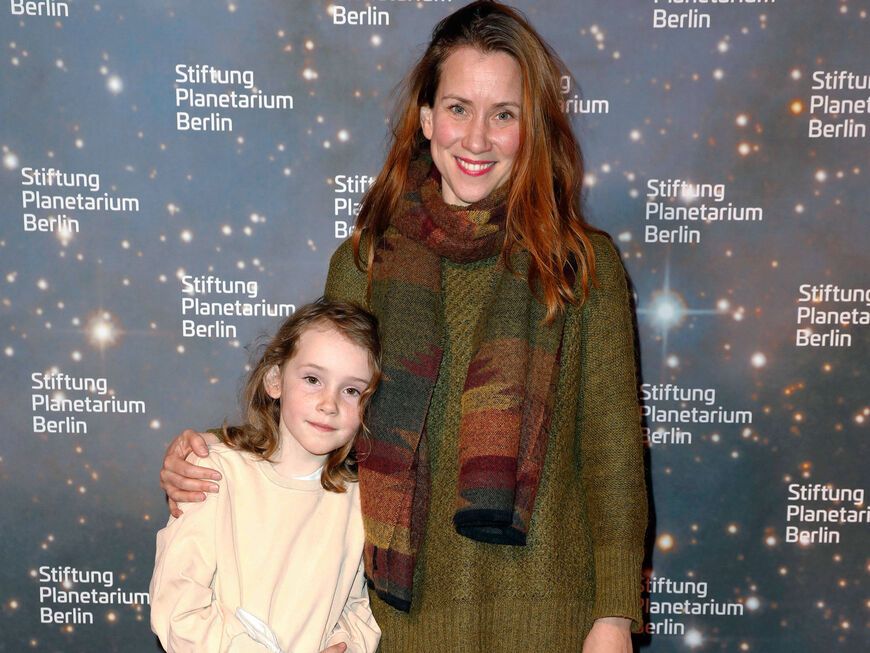 Lena Dörrie mit Tochter Elsa bei einer Filmpremiere im März 2022