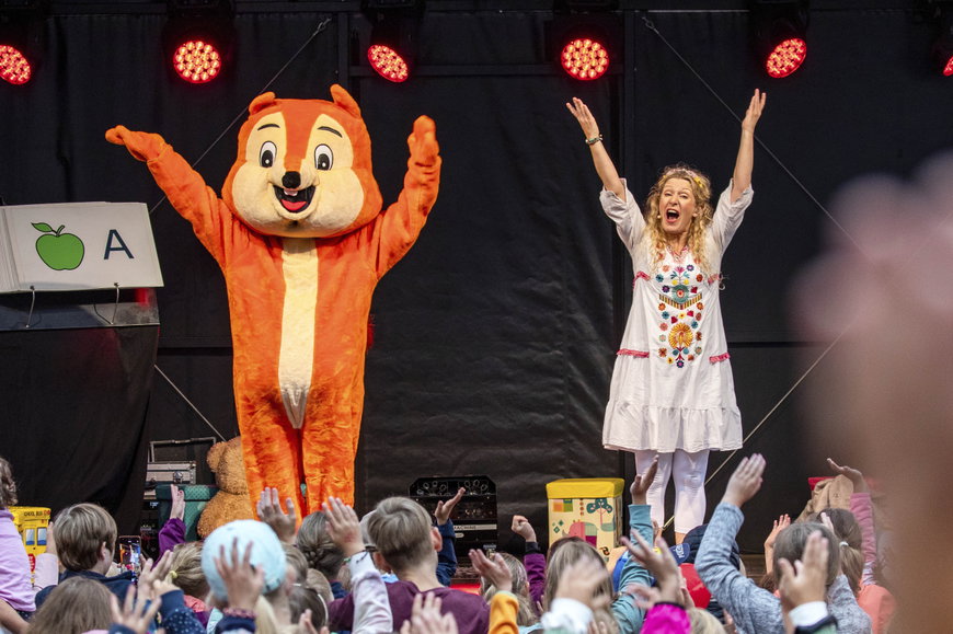 Simone Sommerland: Erfolgreicher als Helene Fischer - Wer ist die ...