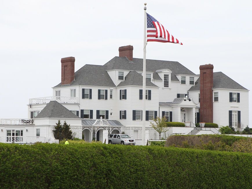 Taylor Swifts Villa in Rhode Island